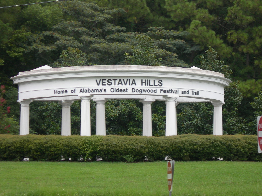 Buying a Home in Vestavia Hills, Alabama: What You Need to Know