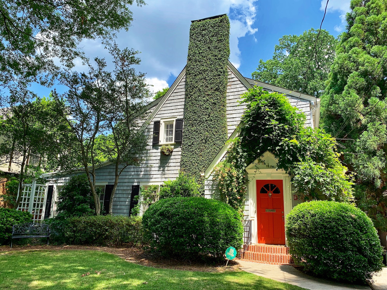 Mountain Brook, Alabama: Mountain Brook's Booming Housing Market: A Guide for Prospective Buyers
